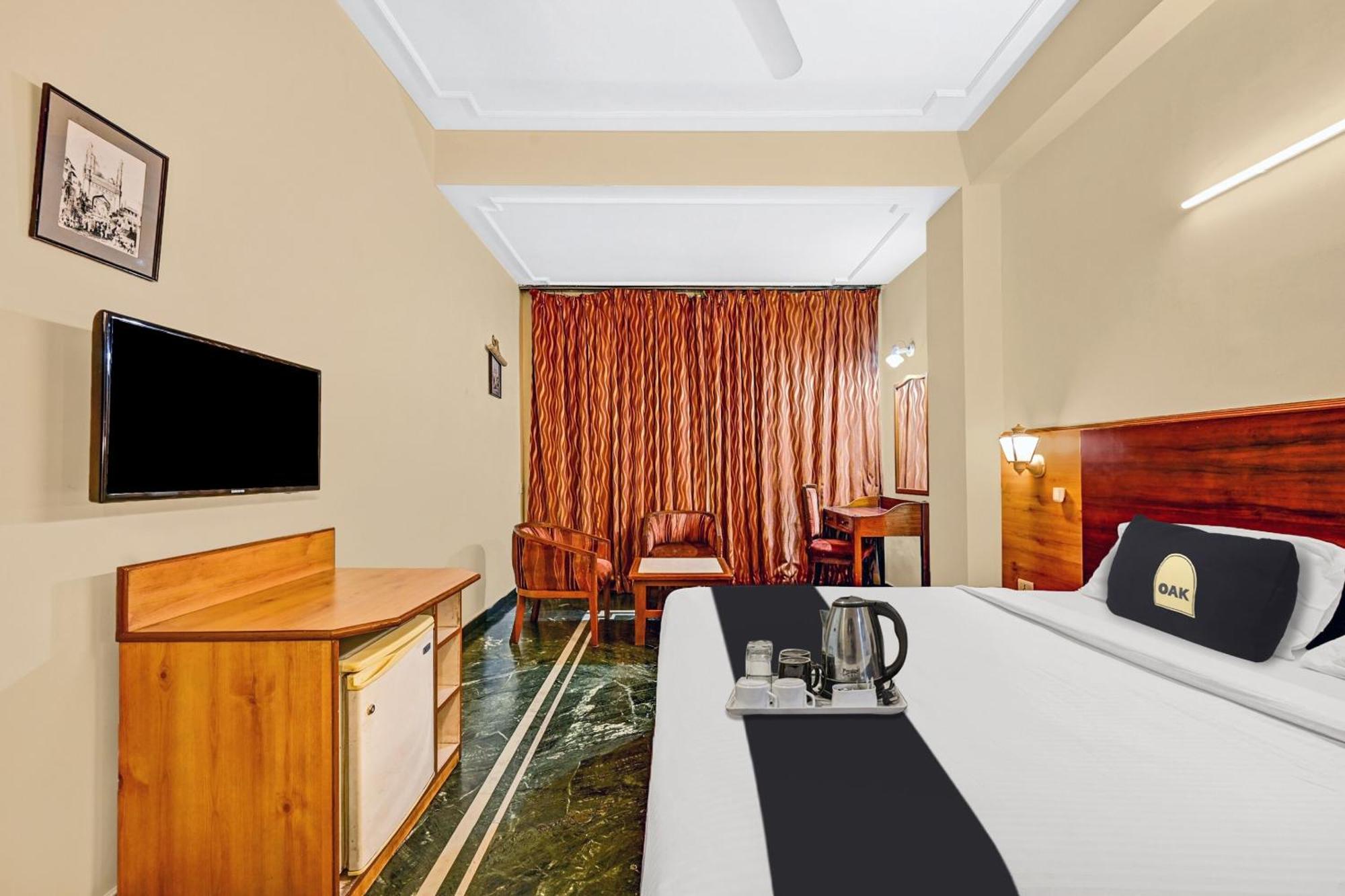 Super Townhouse Oak Hotel Belsons Taj Mahal Secunderabad Exterior photo