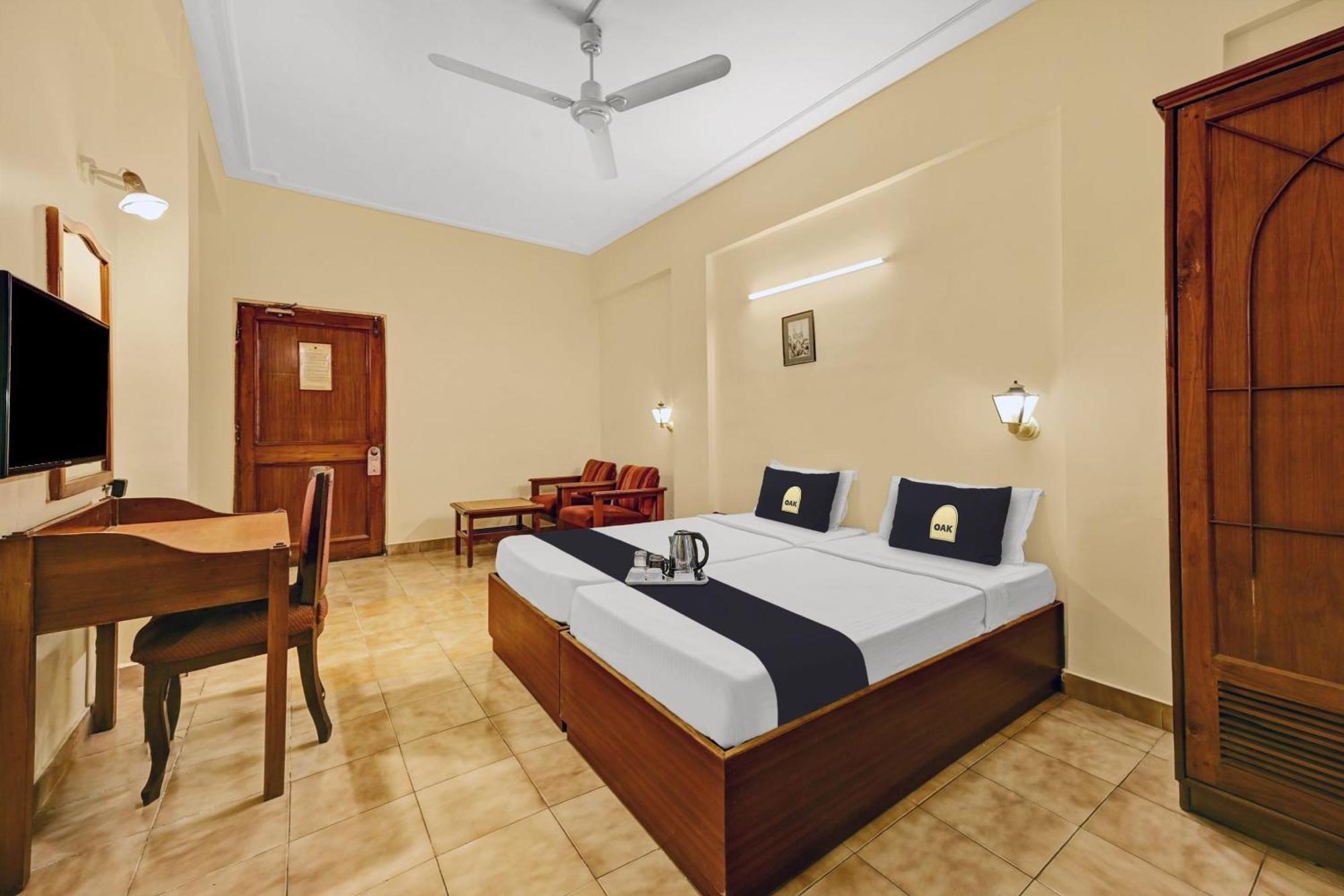Super Townhouse Oak Hotel Belsons Taj Mahal Secunderabad Exterior photo